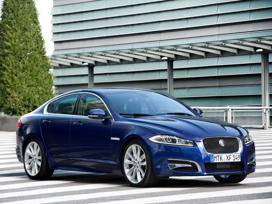  Jaguar XF 2.2 Diesel Option Pack 2011 года  (фото 8 из 15)